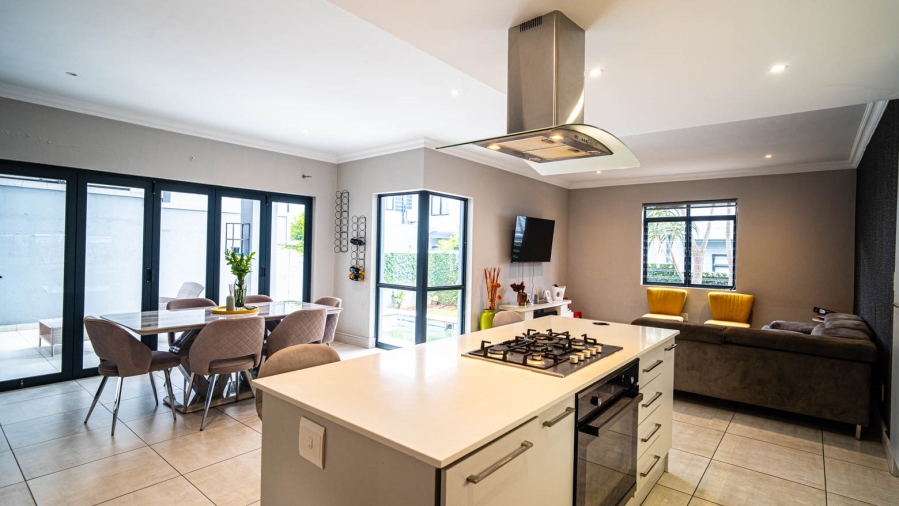 3 Bedroom Property for Sale in Broadacres Gauteng