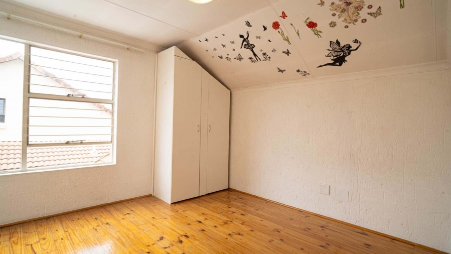 3 Bedroom Property for Sale in Buccleuch Gauteng