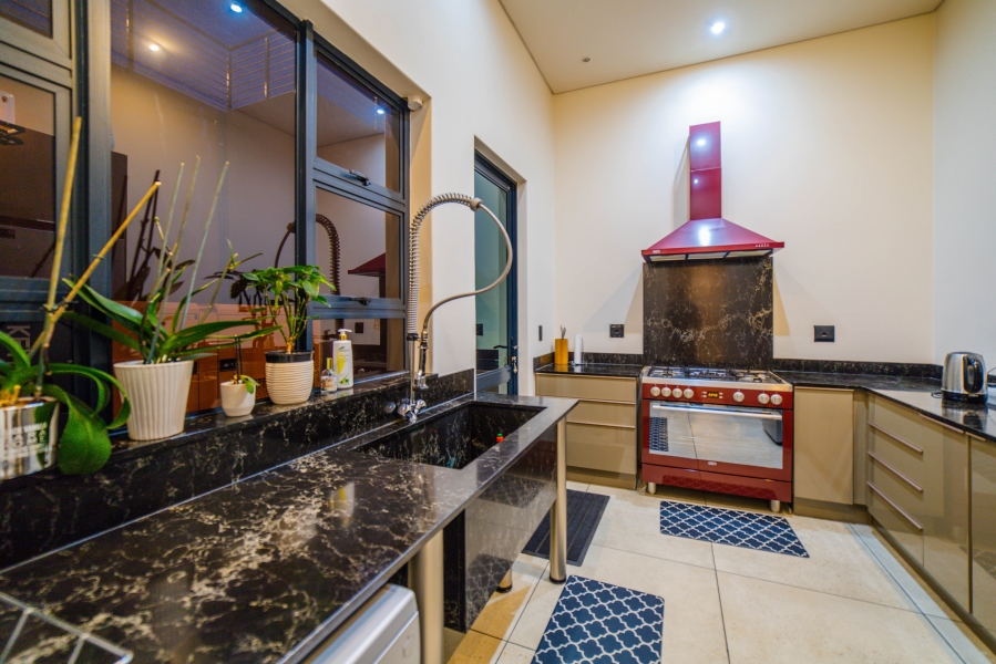 5 Bedroom Property for Sale in Steyn City Gauteng