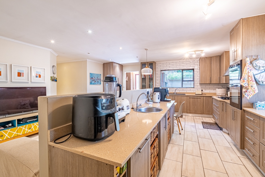 4 Bedroom Property for Sale in Douglasdale Gauteng