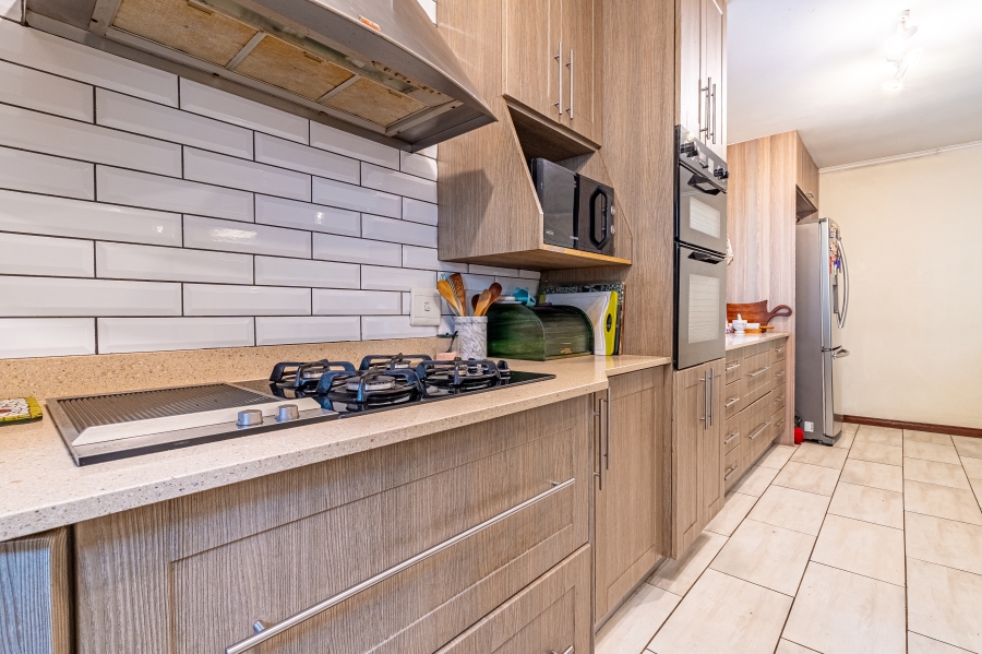 4 Bedroom Property for Sale in Douglasdale Gauteng