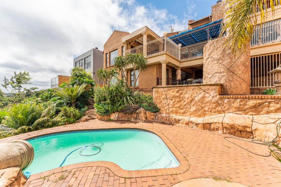 4 Bedroom Property for Sale in Helderkruin Gauteng