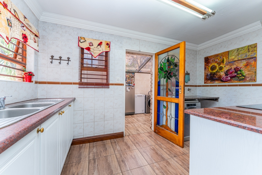 4 Bedroom Property for Sale in Helderkruin Gauteng