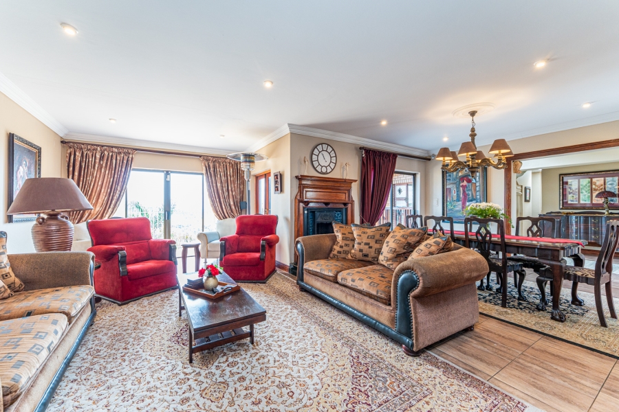 4 Bedroom Property for Sale in Helderkruin Gauteng