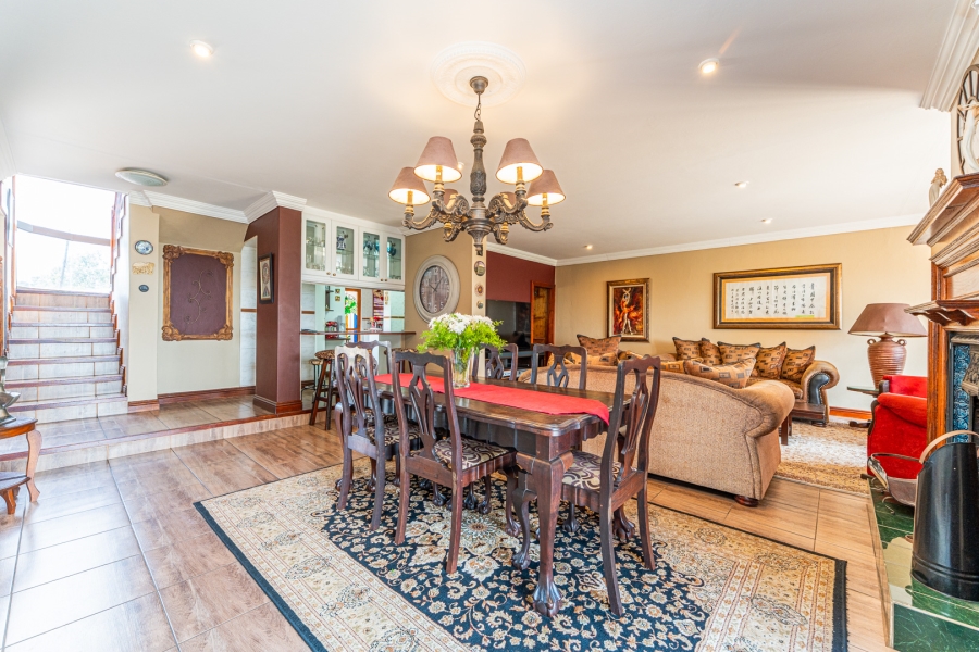 4 Bedroom Property for Sale in Helderkruin Gauteng