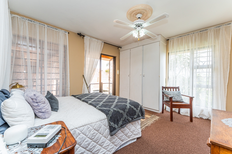 4 Bedroom Property for Sale in Helderkruin Gauteng