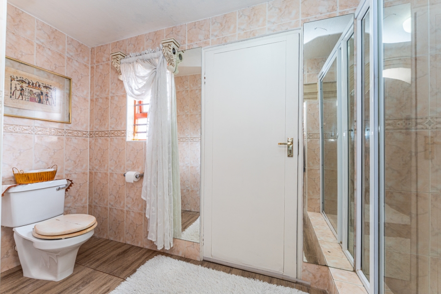 4 Bedroom Property for Sale in Helderkruin Gauteng