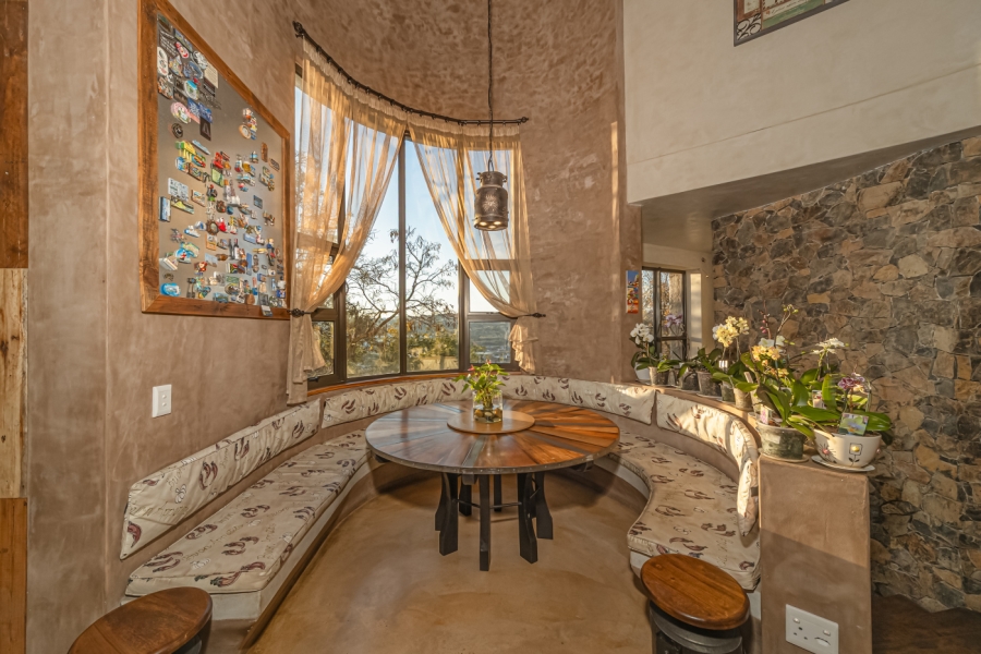 8 Bedroom Property for Sale in Glenvista Gauteng