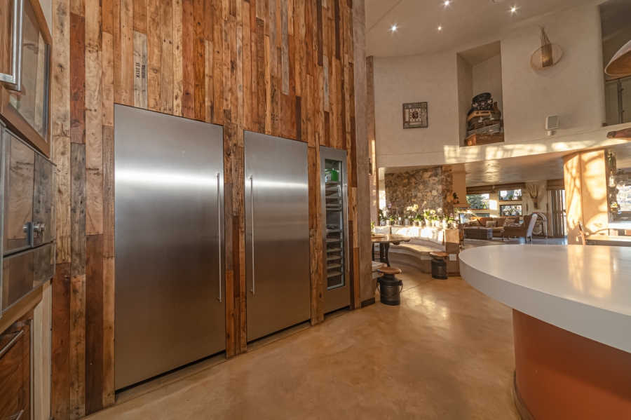 8 Bedroom Property for Sale in Glenvista Gauteng