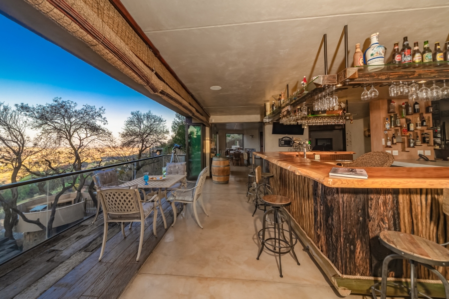 8 Bedroom Property for Sale in Glenvista Gauteng