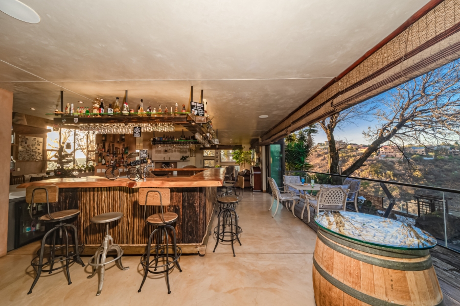 8 Bedroom Property for Sale in Glenvista Gauteng