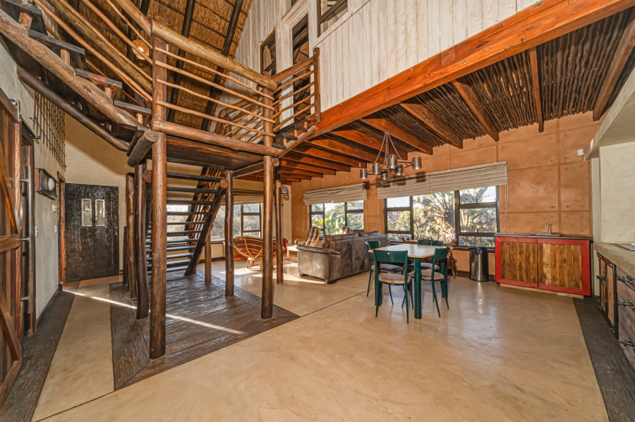 8 Bedroom Property for Sale in Glenvista Gauteng