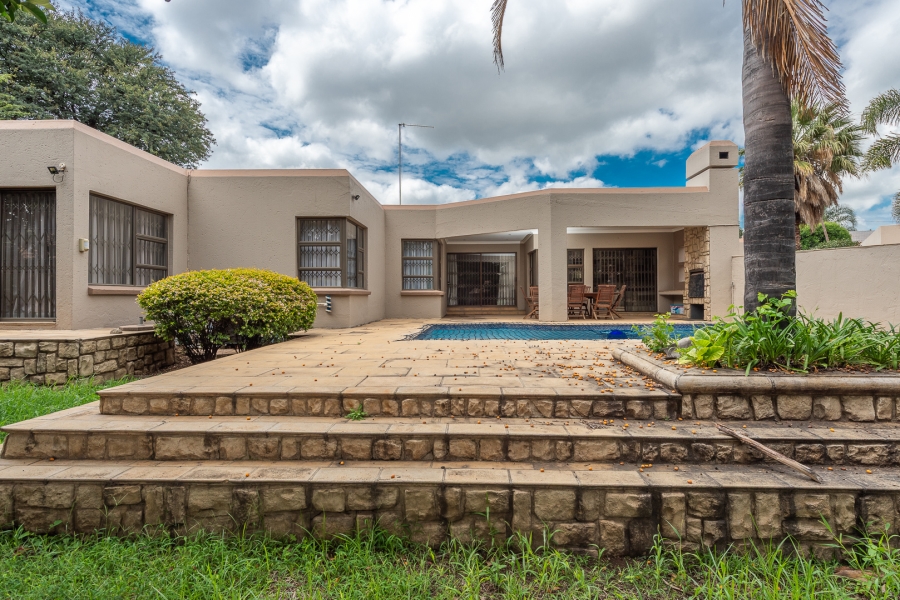 4 Bedroom Property for Sale in Bassonia Gauteng