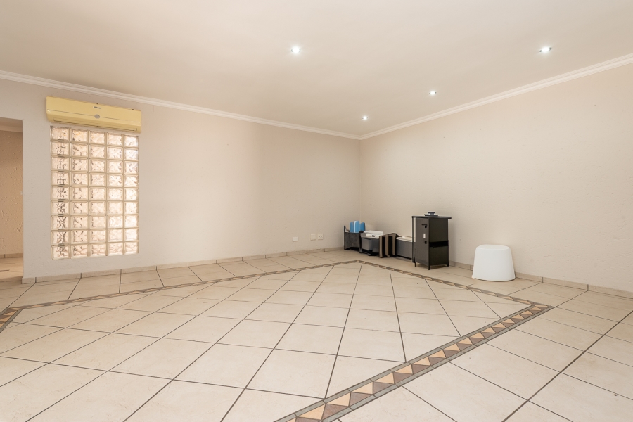 4 Bedroom Property for Sale in Bassonia Gauteng