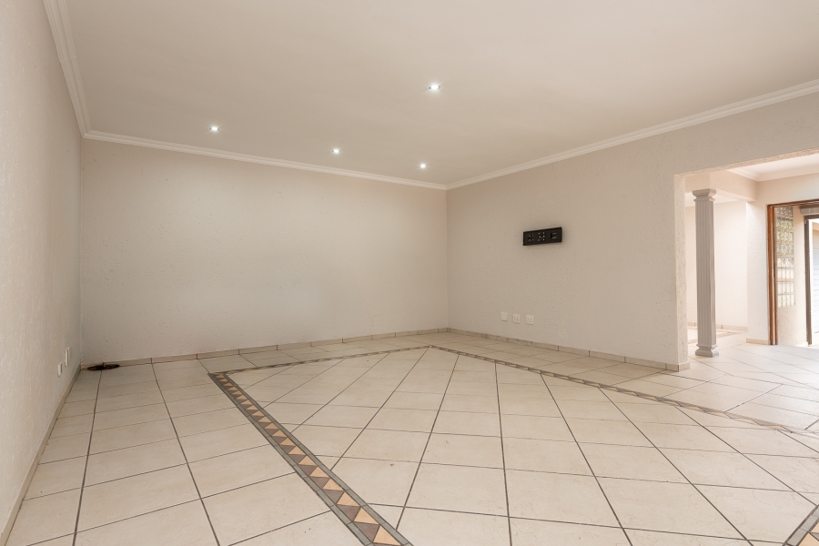 4 Bedroom Property for Sale in Bassonia Gauteng