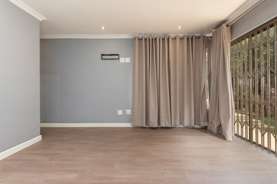 4 Bedroom Property for Sale in Bassonia Gauteng