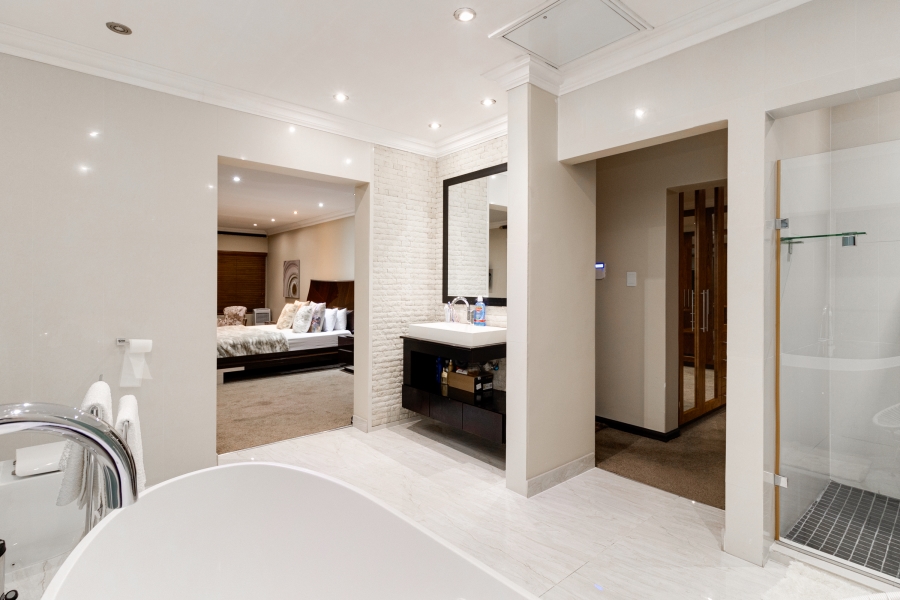 6 Bedroom Property for Sale in Meyersdal Gauteng