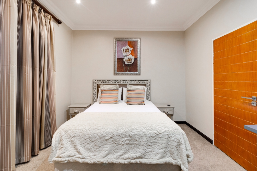 6 Bedroom Property for Sale in Meyersdal Gauteng