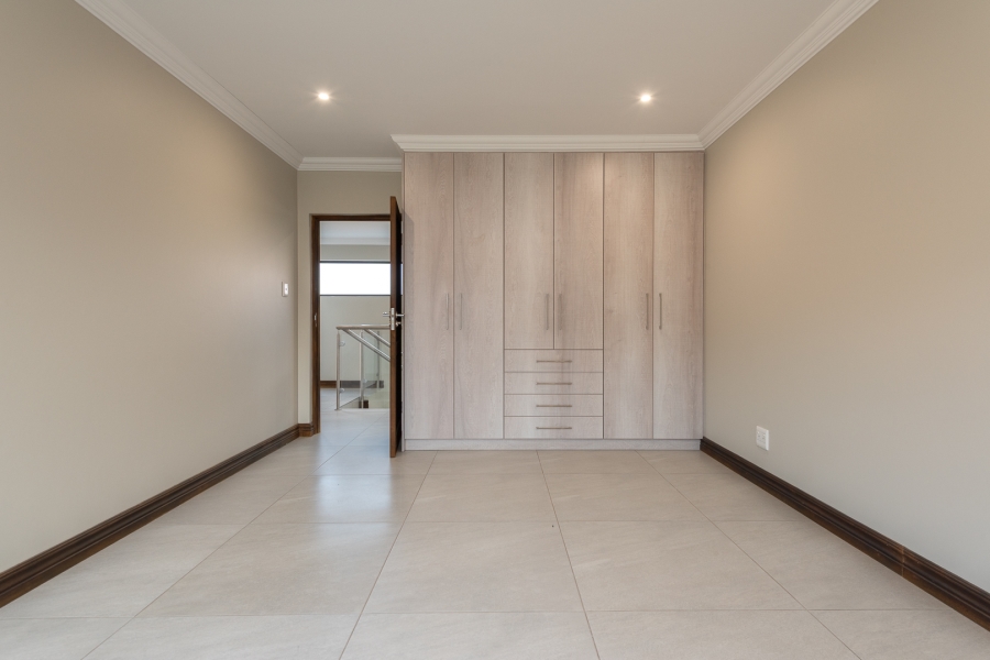 4 Bedroom Property for Sale in Eye of Africa Gauteng