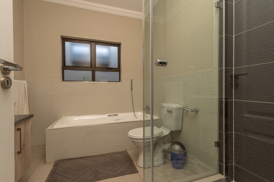 3 Bedroom Property for Sale in Eye of Africa Gauteng