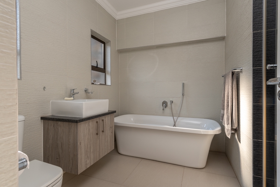 3 Bedroom Property for Sale in Eye of Africa Gauteng