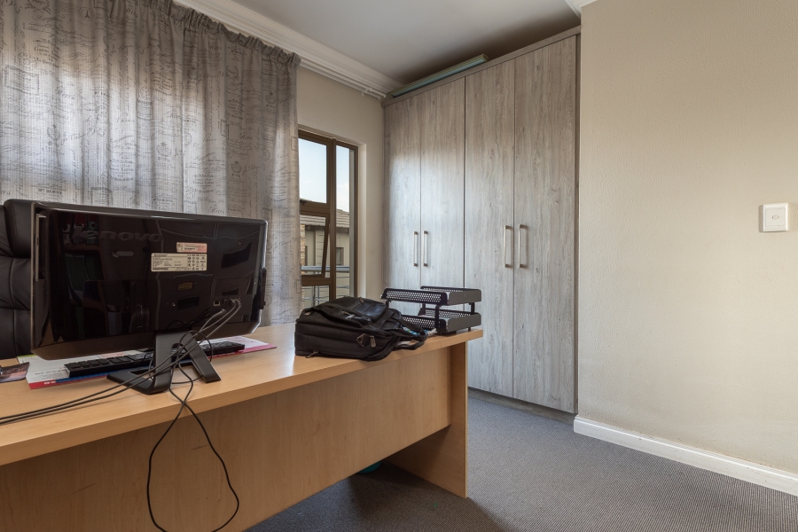 3 Bedroom Property for Sale in Eye of Africa Gauteng