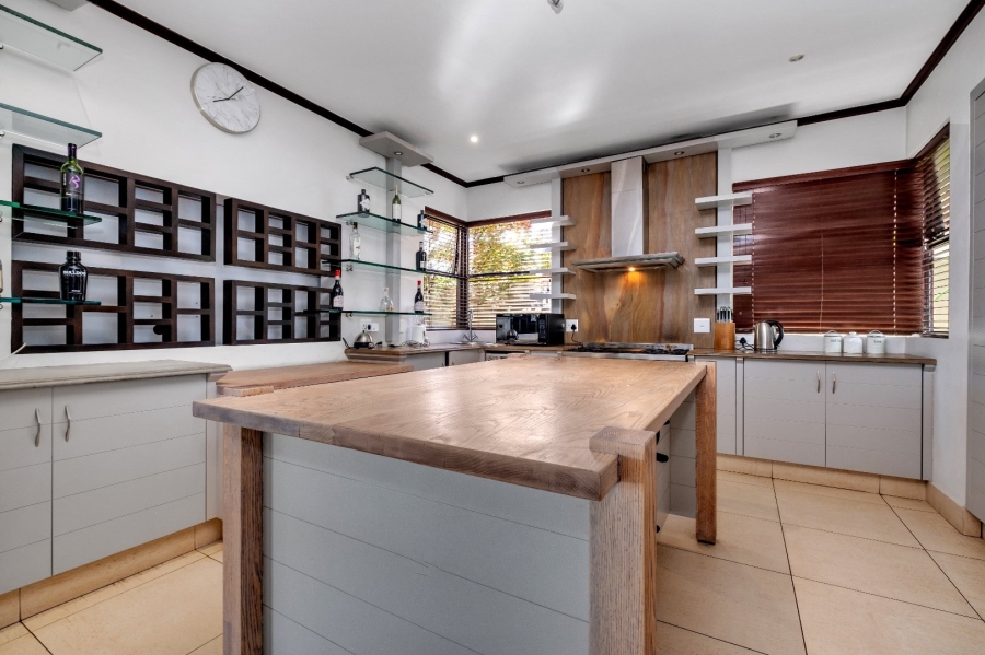 To Let 4 Bedroom Property for Rent in Dainfern Golf Estate Gauteng