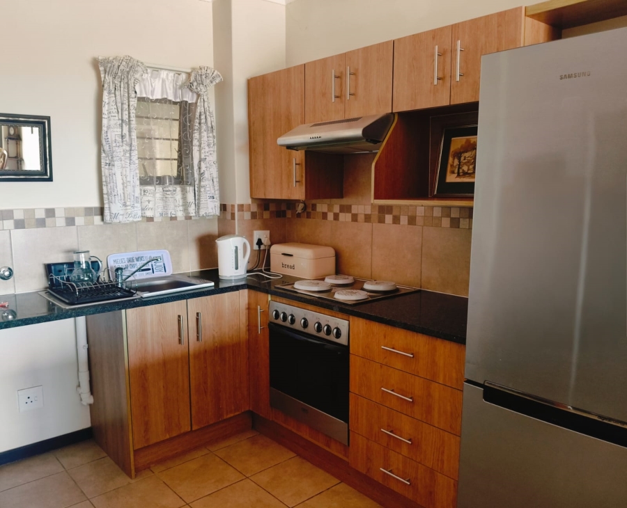 2 Bedroom Property for Sale in Featherbrooke Hills Retirement Gauteng