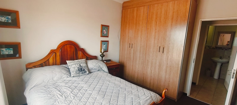 2 Bedroom Property for Sale in Featherbrooke Hills Retirement Gauteng