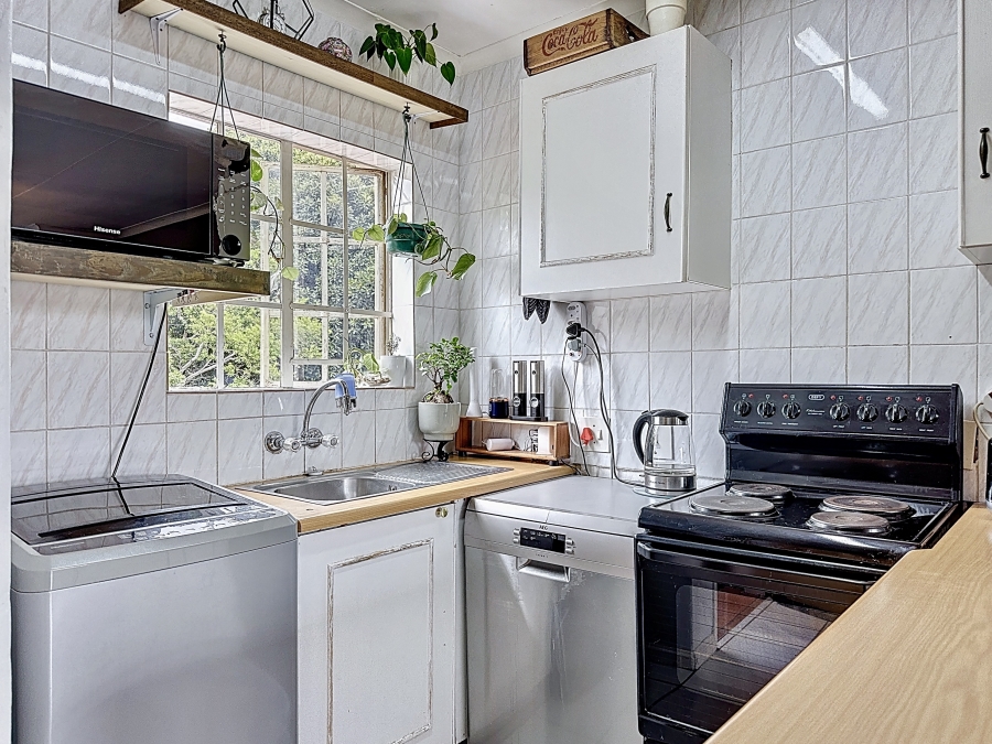 1 Bedroom Property for Sale in Die Hoewes Gauteng