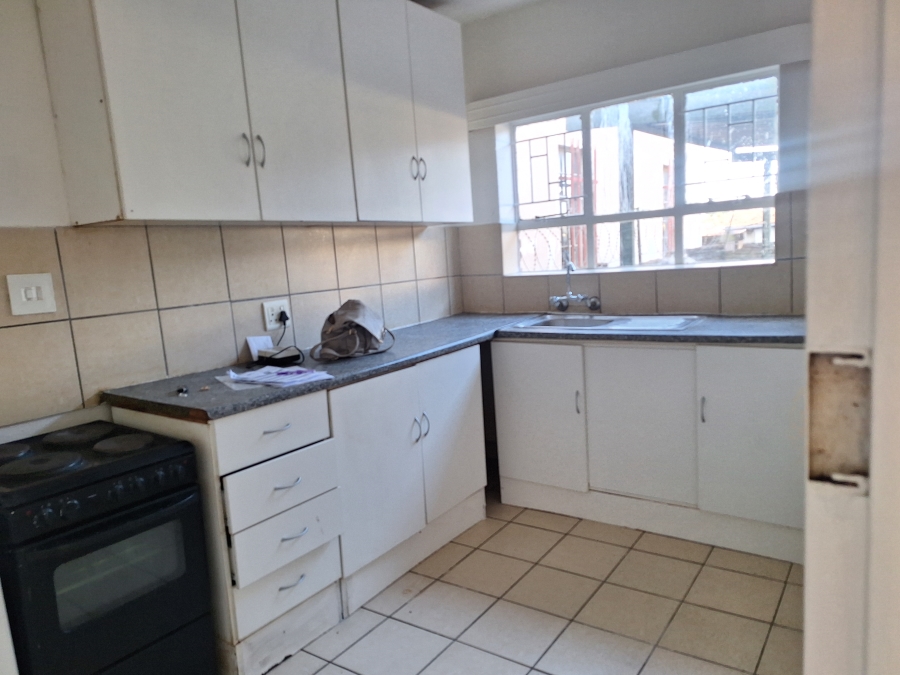 To Let 2 Bedroom Property for Rent in Luipaardsvlei Gauteng