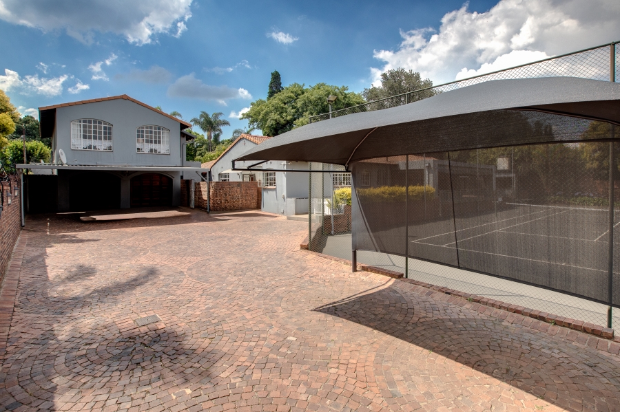 To Let 2 Bedroom Property for Rent in Linden Gauteng