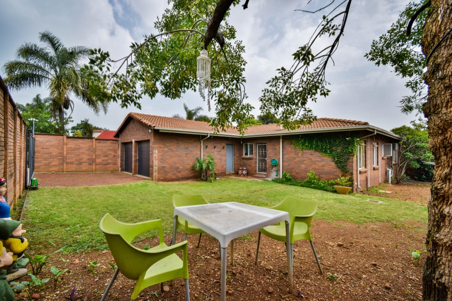 3 Bedroom Property for Sale in Garsfontein Gauteng