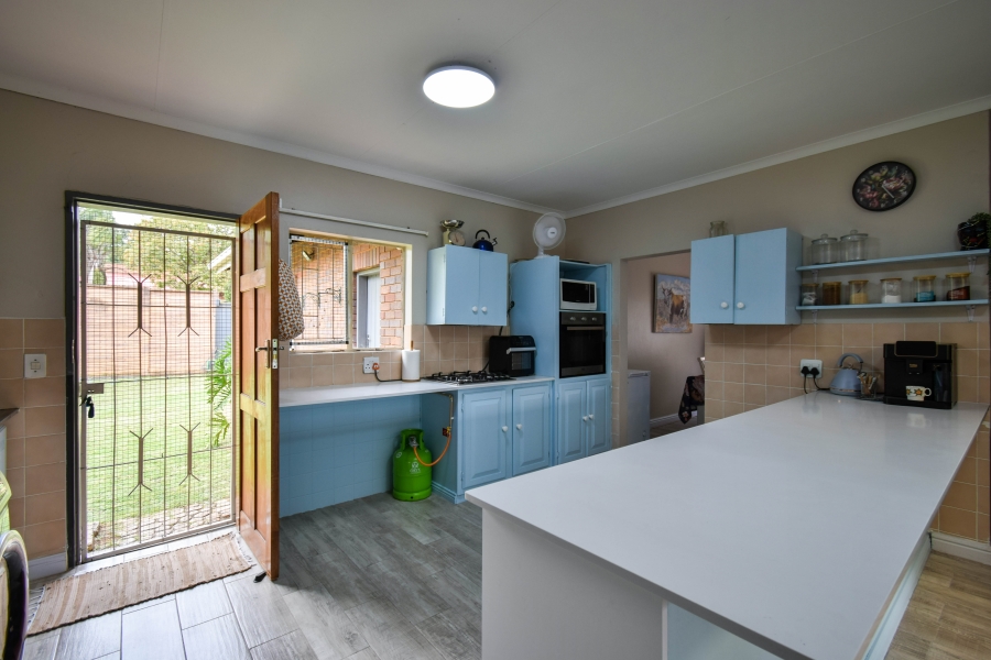 3 Bedroom Property for Sale in Garsfontein Gauteng