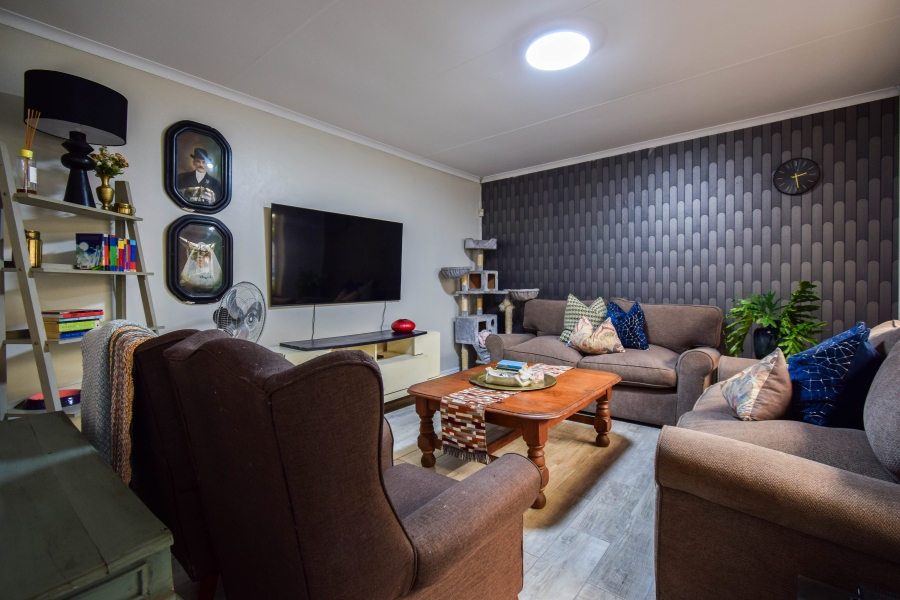 3 Bedroom Property for Sale in Garsfontein Gauteng