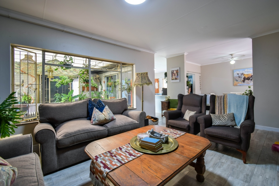 3 Bedroom Property for Sale in Garsfontein Gauteng