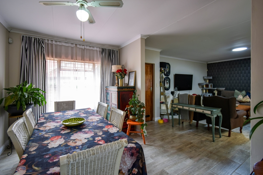 3 Bedroom Property for Sale in Garsfontein Gauteng