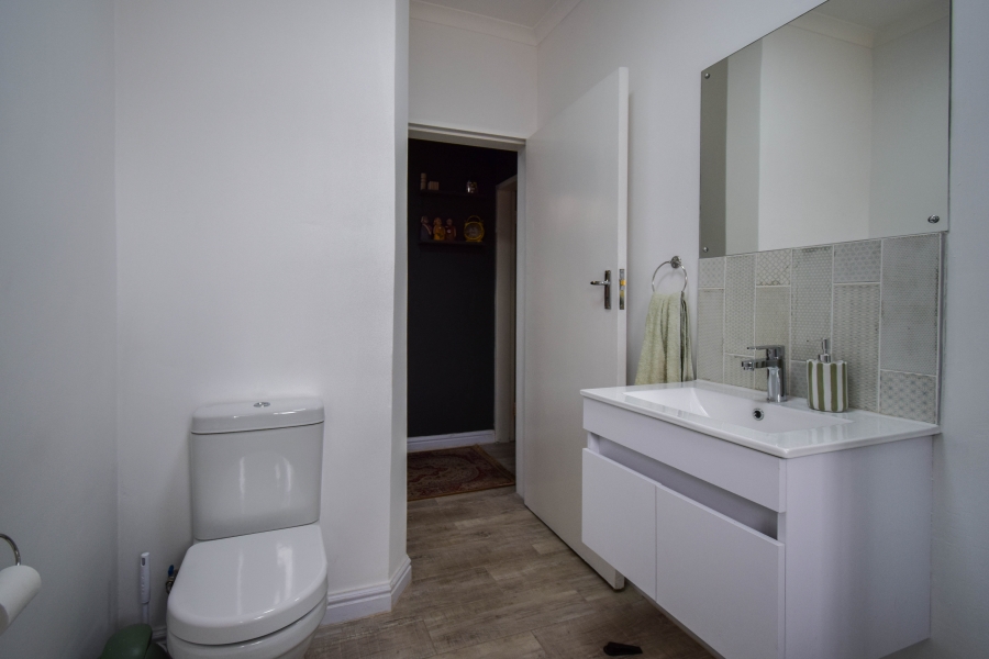 3 Bedroom Property for Sale in Garsfontein Gauteng