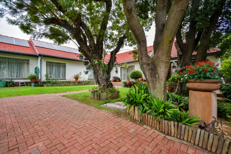 4 Bedroom Property for Sale in Magalieskruin Gauteng