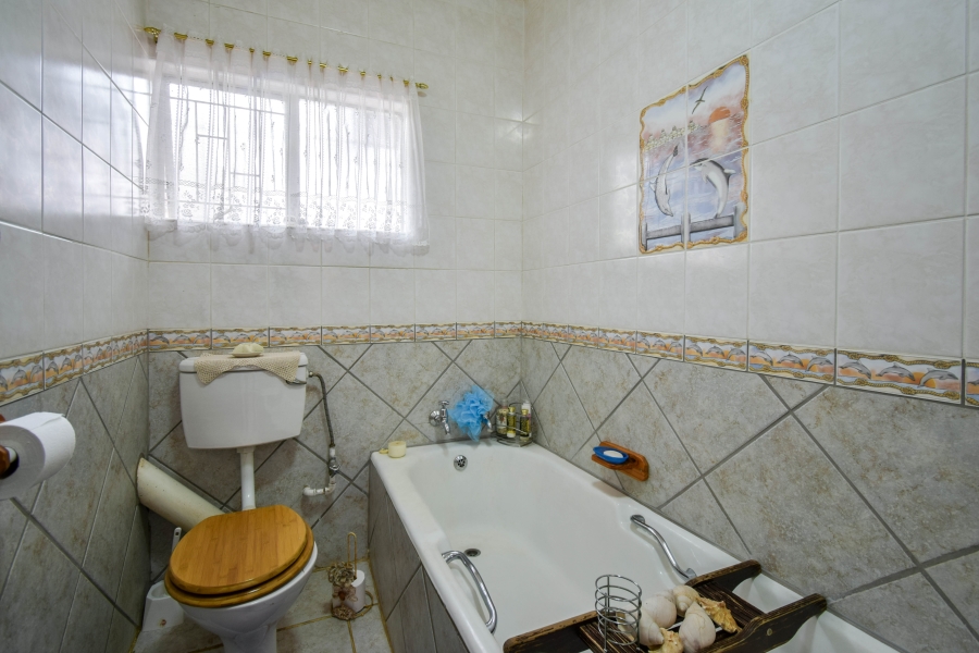 4 Bedroom Property for Sale in Magalieskruin Gauteng