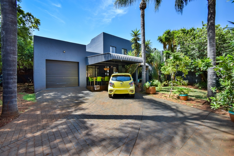 3 Bedroom Property for Sale in Garsfontein Gauteng