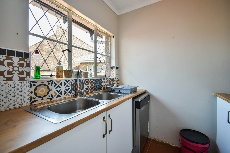 3 Bedroom Property for Sale in Garsfontein Gauteng