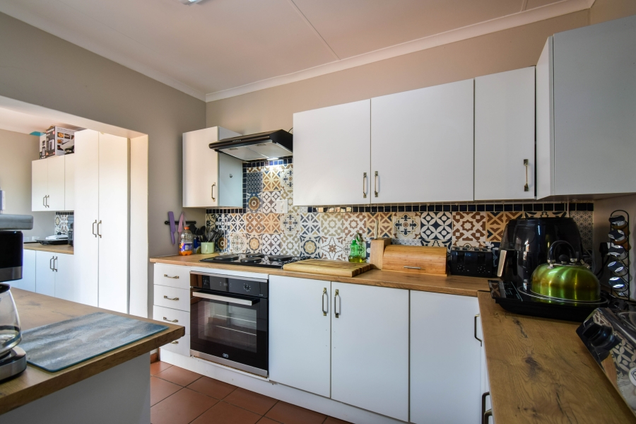 3 Bedroom Property for Sale in Garsfontein Gauteng