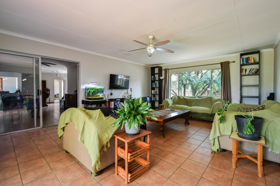 3 Bedroom Property for Sale in Garsfontein Gauteng