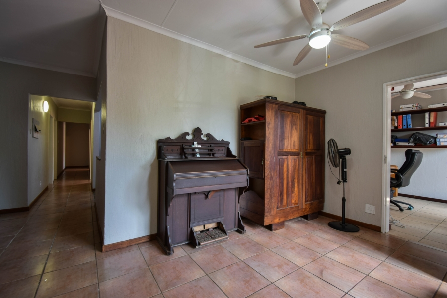 3 Bedroom Property for Sale in Garsfontein Gauteng