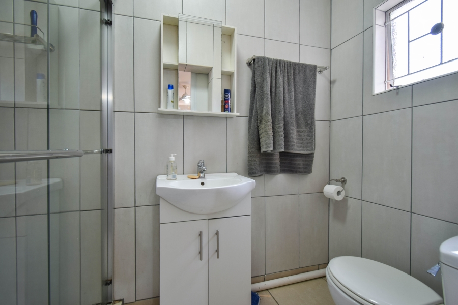 3 Bedroom Property for Sale in Garsfontein Gauteng