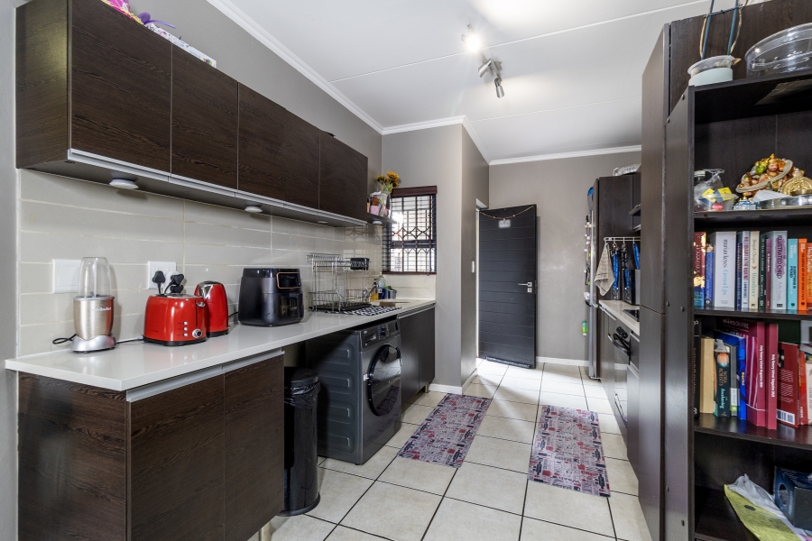 3 Bedroom Property for Sale in Greenstone Gate Gauteng