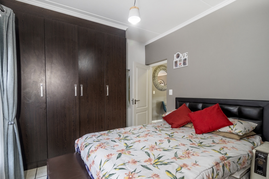 3 Bedroom Property for Sale in Greenstone Gate Gauteng