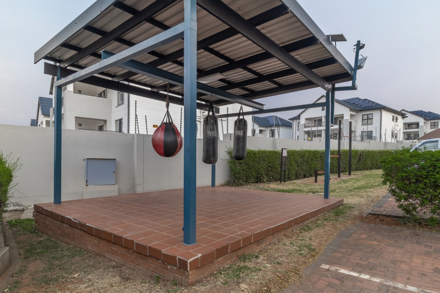3 Bedroom Property for Sale in Greenstone Gate Gauteng