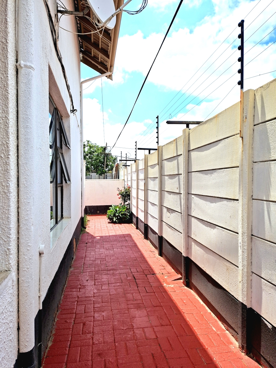 4 Bedroom Property for Sale in Sophiatown Gauteng